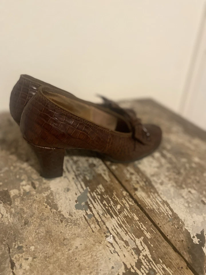 1940s Art Deco Vintage Alligator Leather Pumps/heels 7.5 - Image 4 of 4