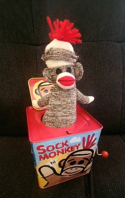 Überraschungsbox, Musikbox, Blech, Sockenaffe, Sock Monkey, Schylling