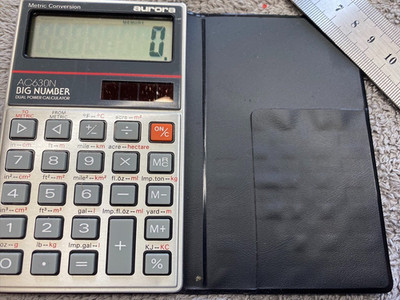 Aurora AC630N große Zahl Solar Taschenrechner metrisch imperial 110 x 70 mm sehr guter Zustand
