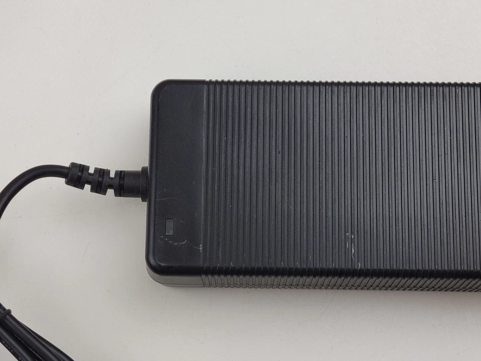 Genuine OEM Gateway HP-AN235D43 12V 19.6A 235W 6 PIN AC Adapter Power Supply - Image 4 of 4