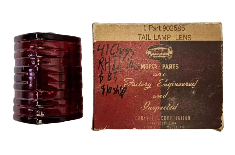 Chrysler Royal Windsor 1941 luz trasera lado derecho pasajero lámpara lente 902585 nuevo en stock Foto 2 de 4