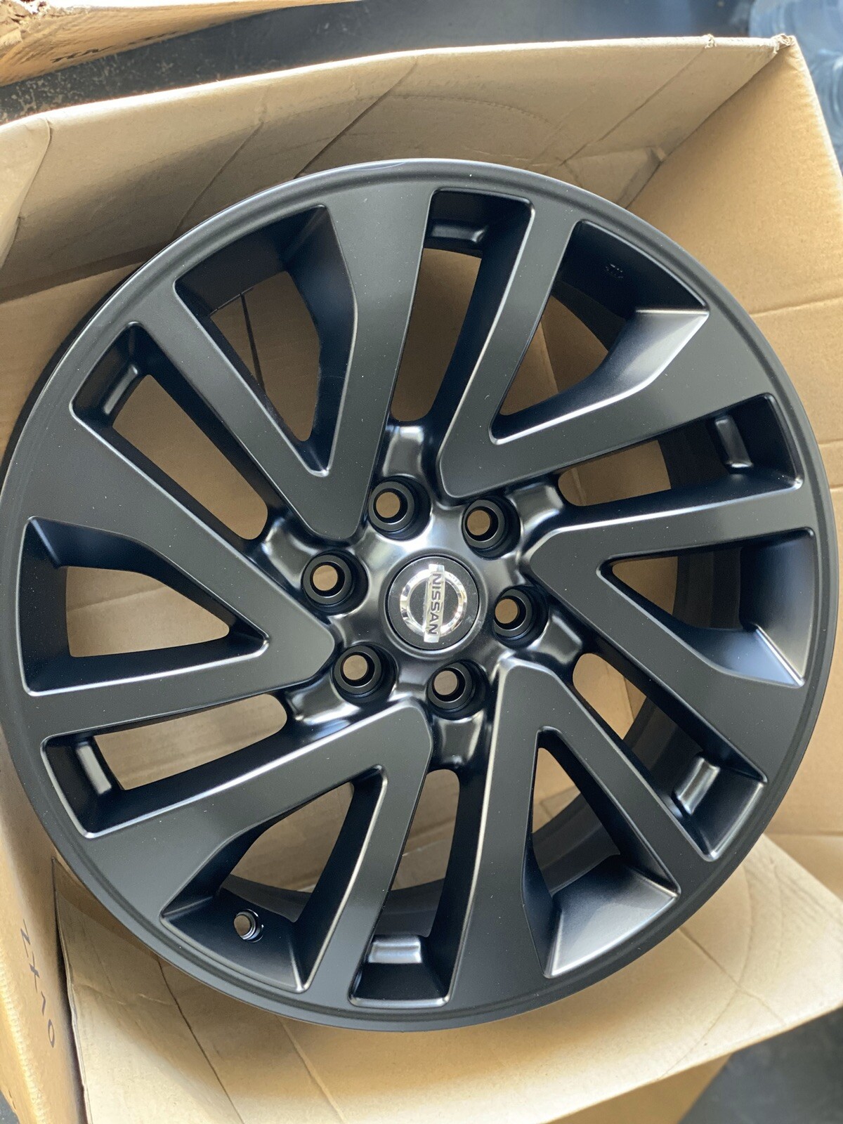 4X Genuine NISSAN NAVARA SATIN BLACK 2019 ST-X D23 R18