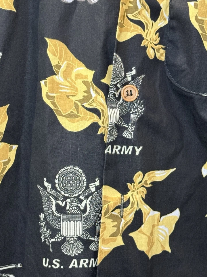 Kamp Shirt By Eagle Cresting Men’s Sz XL Army Button Down Polo Black And Gold Foto 3 de 4