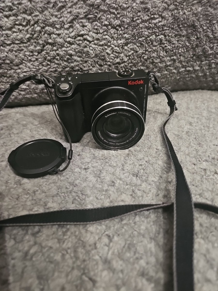 Kodak EasyShare Z8612 ISデジカメラ本体と付属品 Kodak EasyShare Z8612 IS 8.1MP Digital Camera - Black for sale