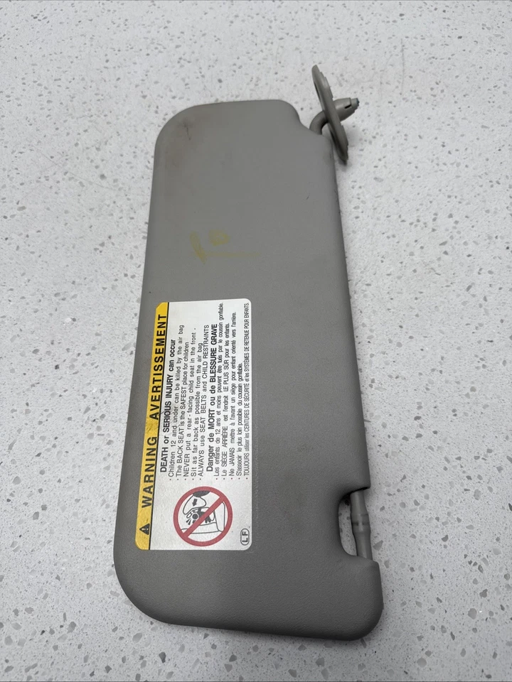 2003 Toyota Corolla FRONT LEFT & RIGHT SUN VISOR PAIR OEM Foto 3 de 4