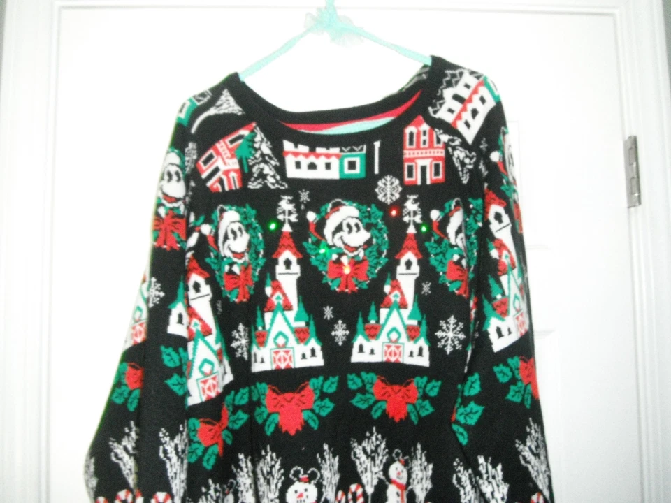 Suéter Disney Masculino 2XL Preto Natal Mickey Mouse Castelo Quebra-Nozes Iluminado - Imagem 4 de 4