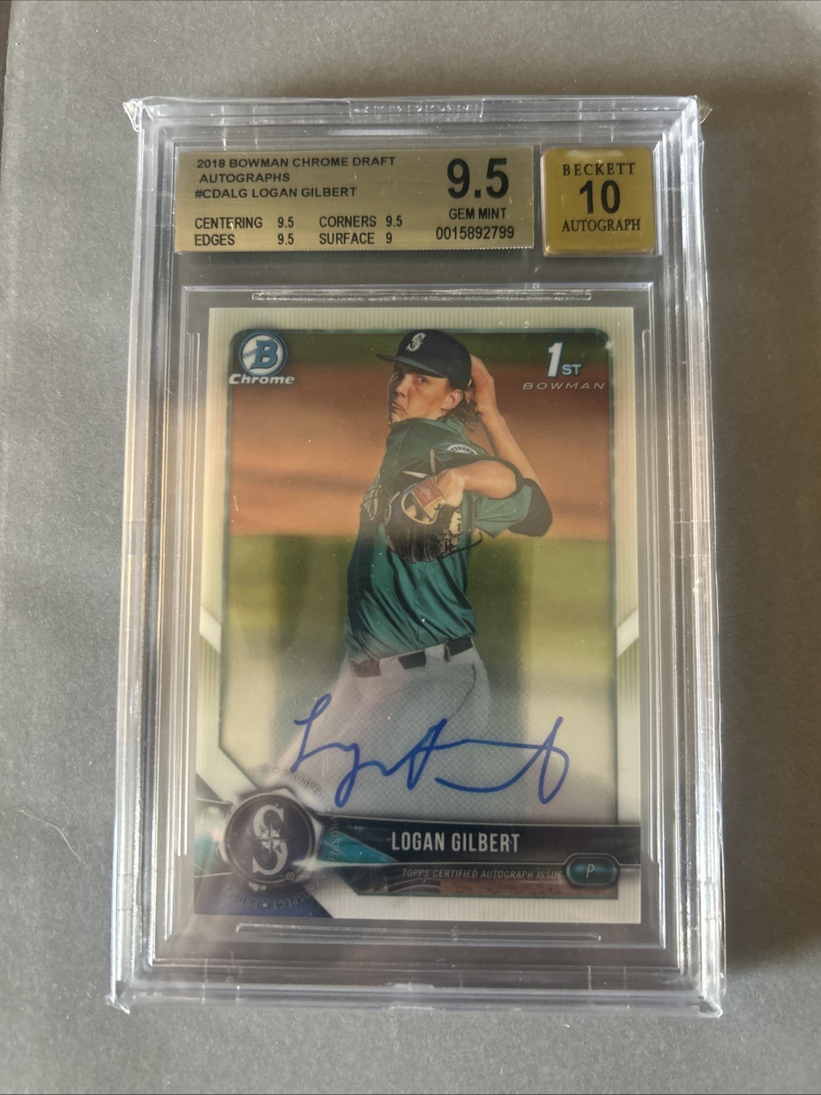 2018 Bowman Draft - Chrome Draft Pick Autographs Logan Gilbert BGS 9.5, 10 Auto