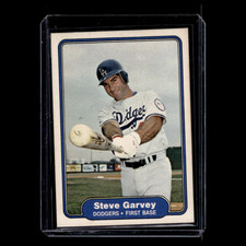 Steve Garvey #5 1982 Fleer Los Angeles Dodgers Baseball Card MLB NM