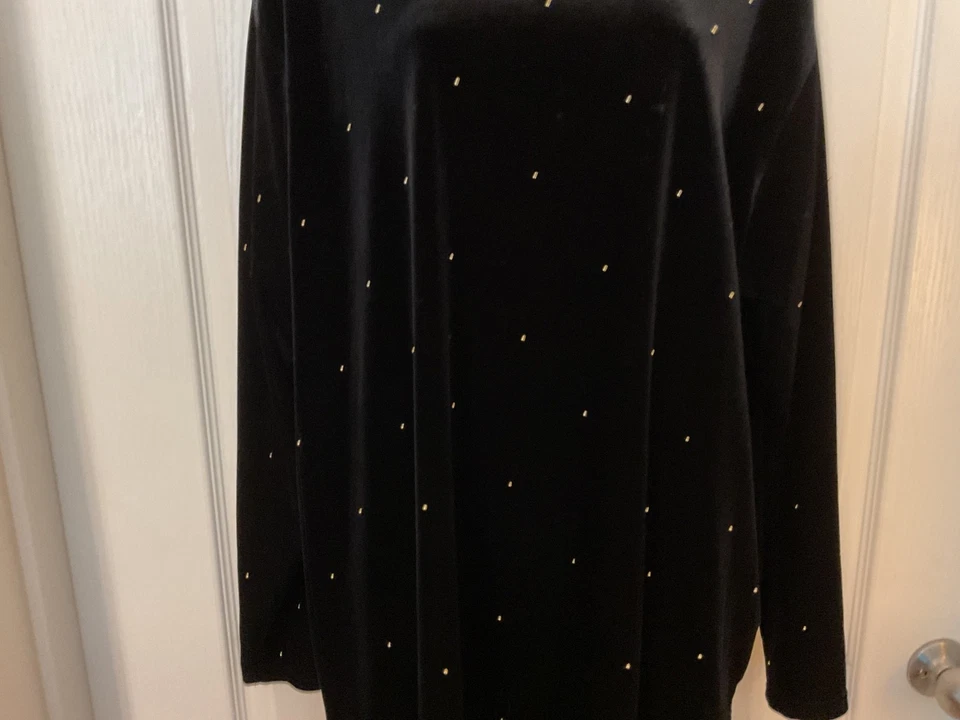 Top túnica Bechamel para mujer talla 1X negro adornado con terciopelo manga larga Foto 4 de 4