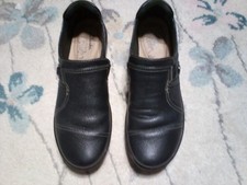 Clarks Wm's Black Cora Poppy Leather Loafer's Size 8.5 M Excellent Condition