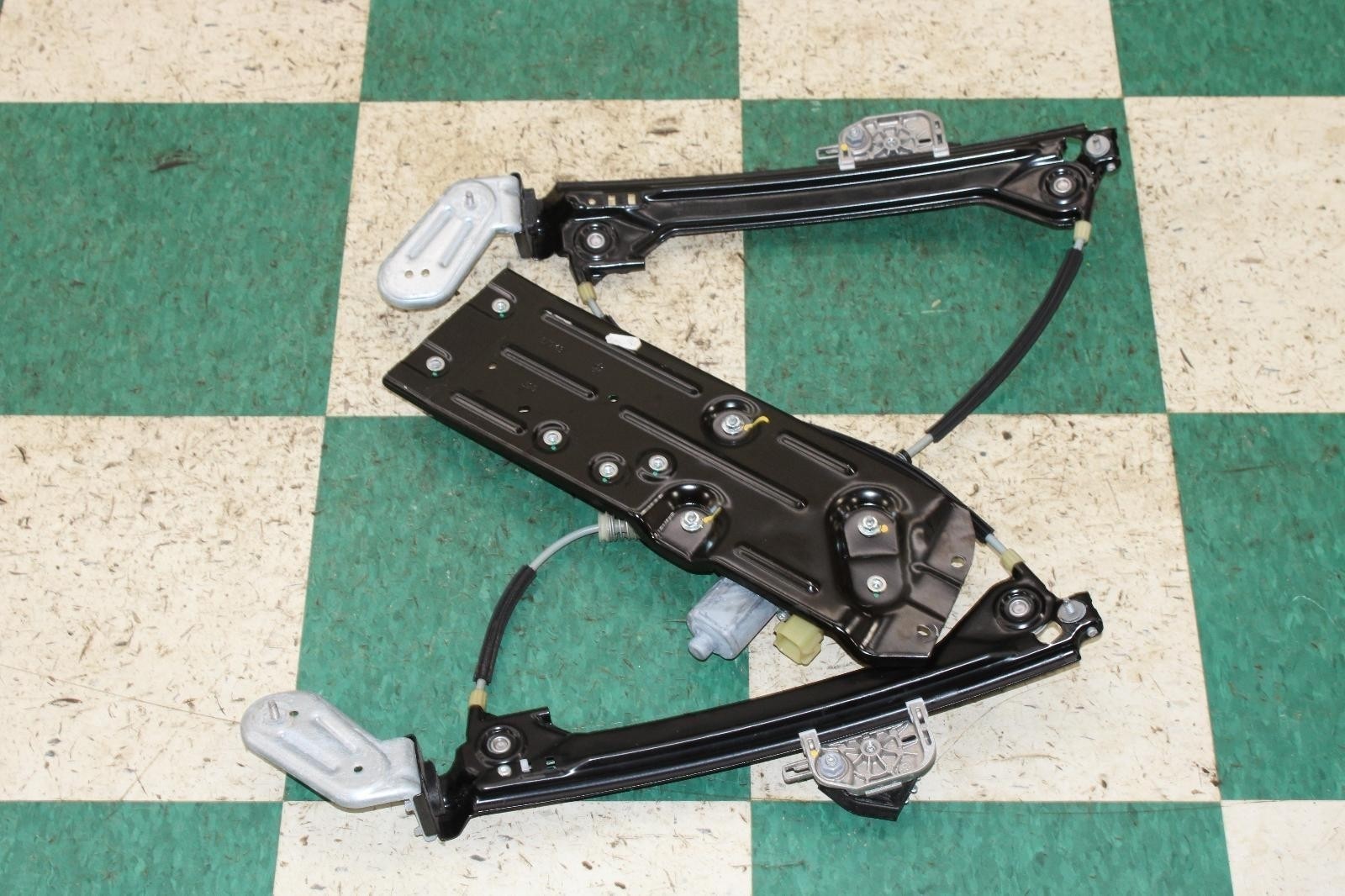 Maserati Quattroporte 2014-2024 Rear Left Window regulator