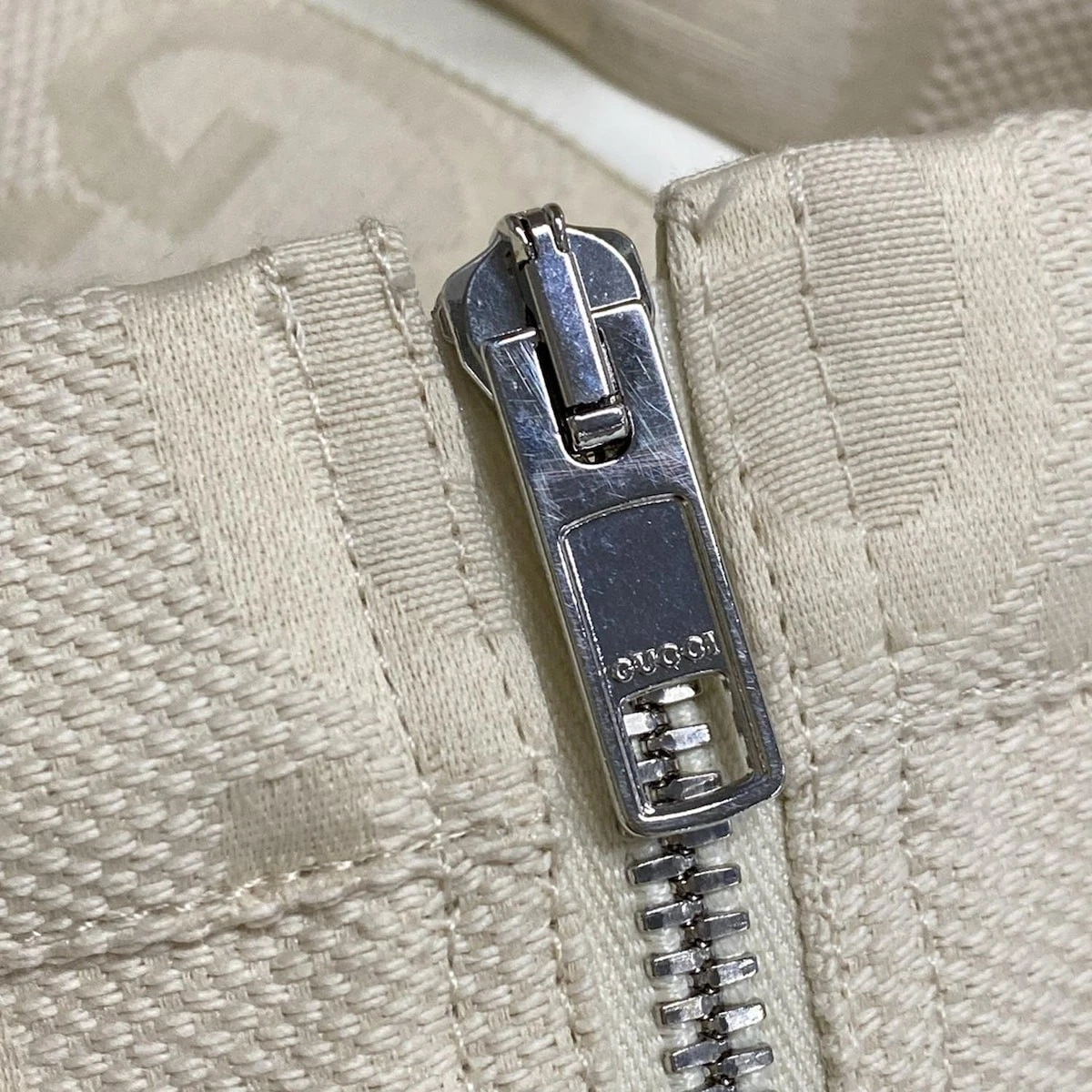 Giacca imbottita in tela Gucci Jumbo GG originale 691756 ZAIDI beige giacca leggera