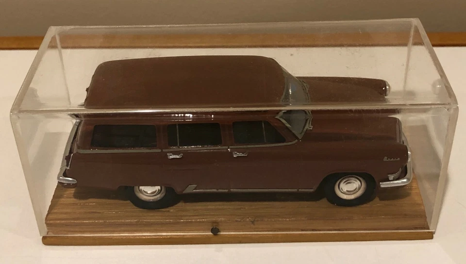 EMC Pivtorak Volga GAZ 22 Station Wagon 1/43 Brown VERY RARE VINTAGE - Image 2 of 4