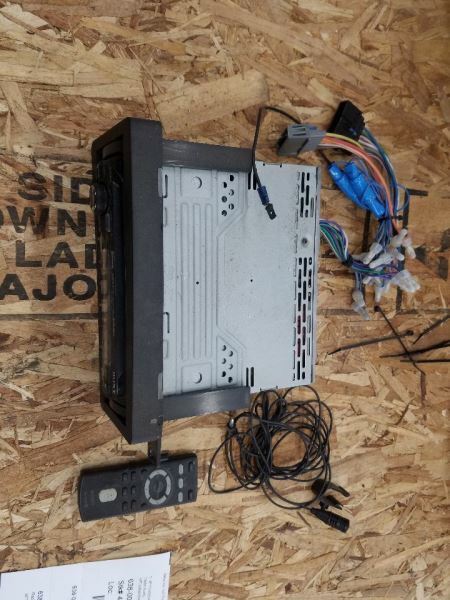 Jeep TJ Wrangler Aftermarket Radio Assembly 1997 1998 1999 ...