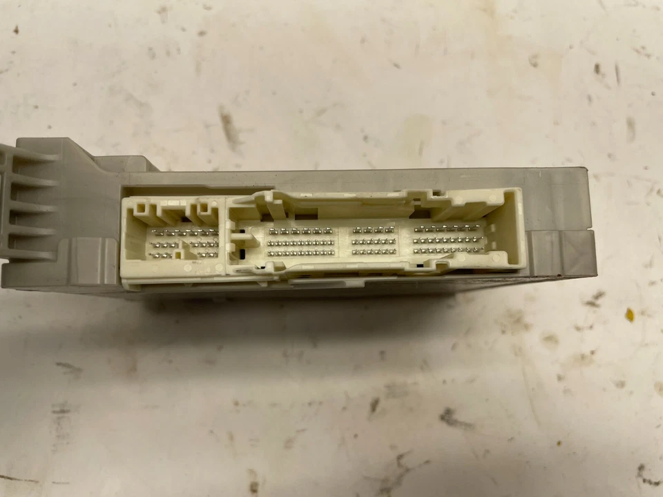 LEXUS GS350 2013-2015 DELANTERO DERECHO DEBAJO DEL TABLERO CAJA DE FUSIBLES MPX RELÉ DE UNIÓN GS450H Foto 4 de 4