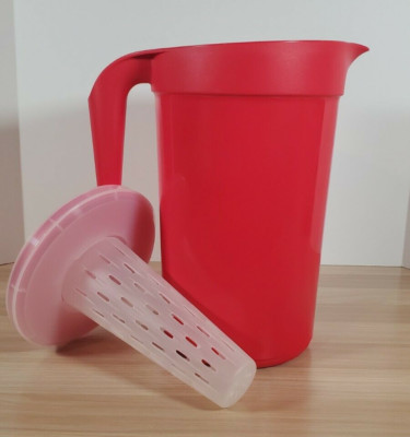 Tupperware Classic Pitcher Red with Infuser Insert One Gallon / 3.8 L