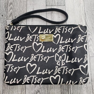 Betsey Johnson Wristlet Purse Black & White Luv Betsey Pattern Cosmetic Bag