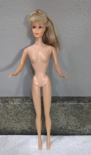 Vintage Mattel Standard Straight Leg Barbie Blond Rooted Eyelashes