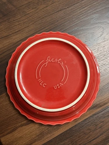 Fiesta Scarlet Red 10 1/4 Deep Dish Pie Plate Fiestaware Homer Laughlin