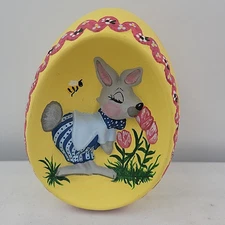 Vtg 1976 BYRON MOLDS Hand Painted Easter Egg Eggs Diorama Bunny Rabbits 4”
