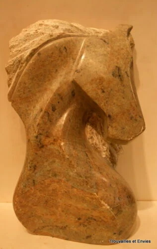 Sculpture du XXe siècle et contemporaines signés en pierre