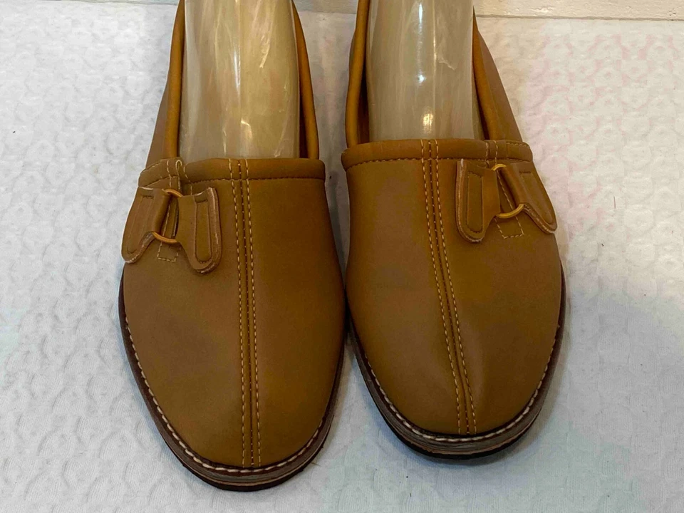Talla 7 Nuevo de Lote Antiguo Para Hombres De Colección Años 70 Zapatillas Hebilla Fumar Mocs Marrón Caramelo Zapato Sin Cordones Foto 3 de 4