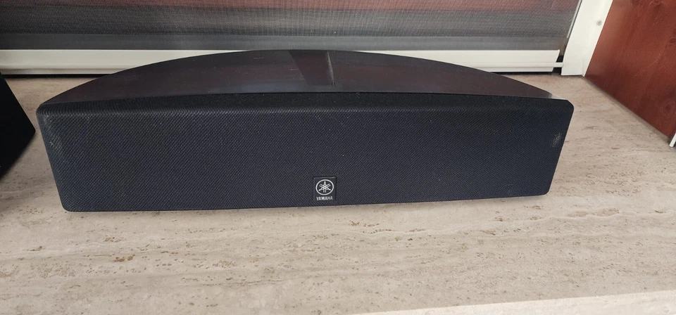 Yamaha 5.1 Home Theater - Sistema Audio Completo - Immagine 3 di 4