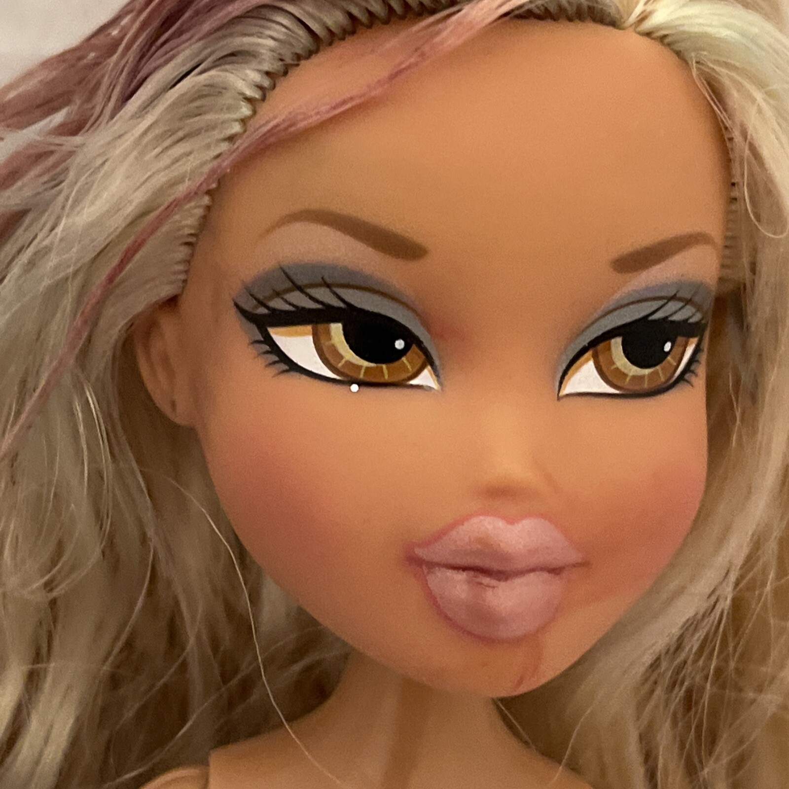 Bratz Magic Hair Raya Doll with original outfit