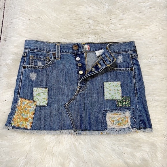 Levi’s Demin Vintage Patchwork Button Fly Mini Je… - image 1