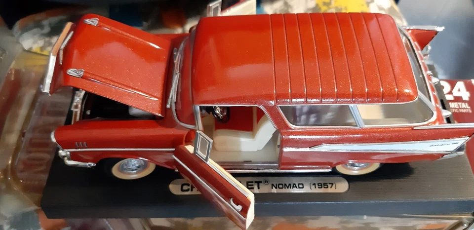 ROAD LEGENDS YAT MING 93089 CHEVROLET NOMAD 1957 IN SCATOLA anni 90 - Immagine 3 di 4