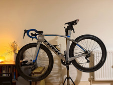 Trek Madone 9.5 Aero Road Bike , Size M(52), Zipp wheels , Dura Ace/Ultegra Di2