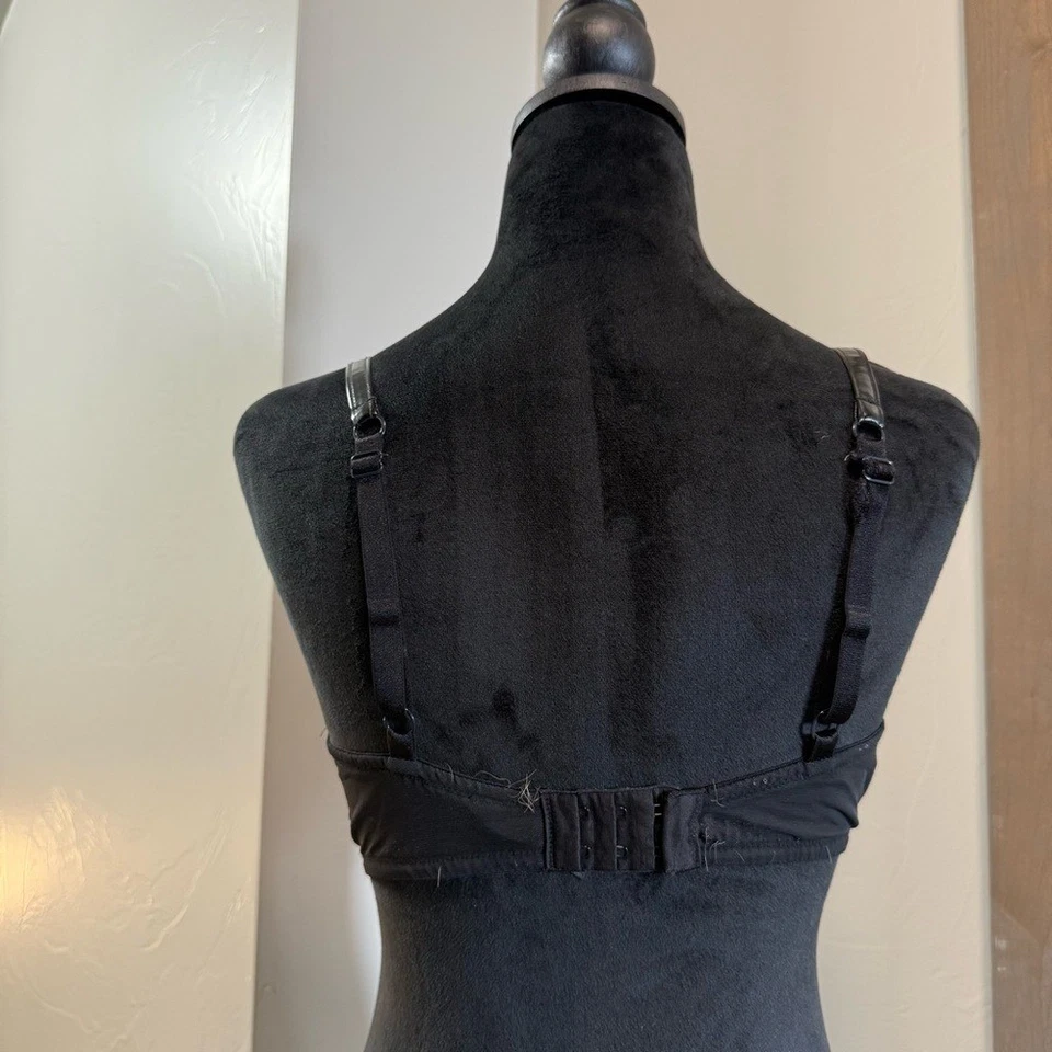 Sujetador Balconette Victorias Secret Muy Sexy Negro Lila Púrpura Imitación Cuero 36D Foto 4 de 4