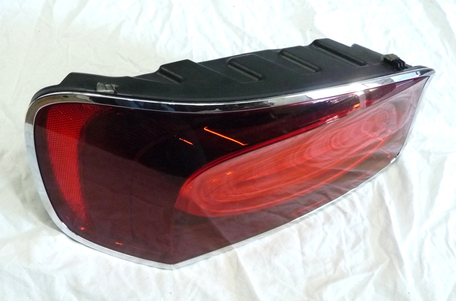 2014-2017 Bentley Flying Spur BY621 Rear Left Taillight Lamp 4W0945095L OEM