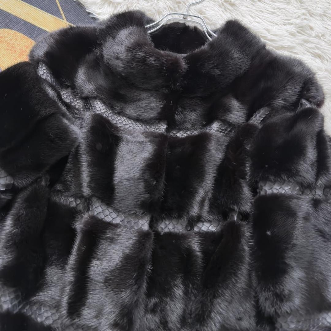 Black Mink Fur Cropped Jacket Python Trim Horizon… - image 2