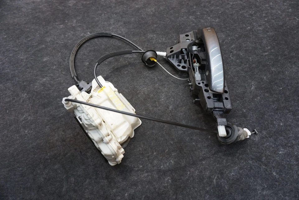 Actuador de cerradura de manija de puerta trasera derecha 4G8839016A Audi S7 4K8 2013-18 S6 A7 13-18 Foto 2 de 4