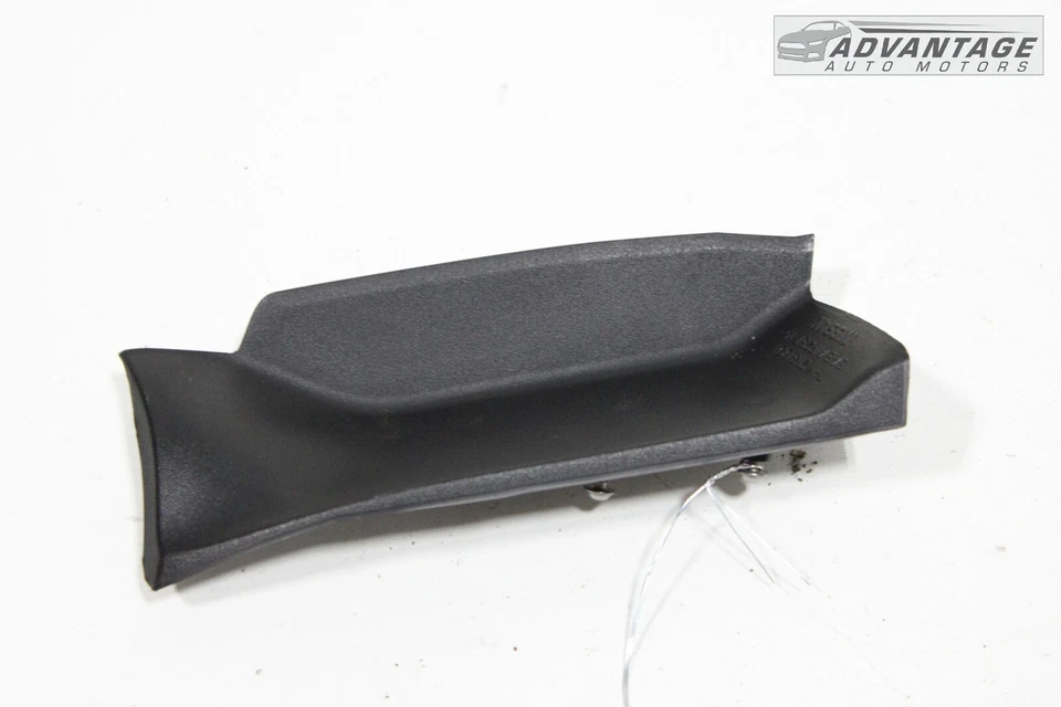 2016-2018 尼桑 MAXIMA 后方右乘客侧尾灯灯罩装饰原始设备制造商 — 第 2/4 张图片