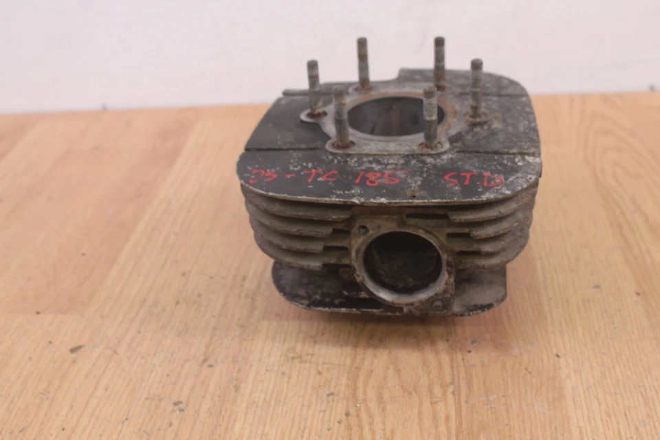 Jarra de cilindro Suzuki DS185 DS 185 1978 - DIÁMETRO ESTÁNDAR 64 mm - necesita aburrido Foto 2 de 4