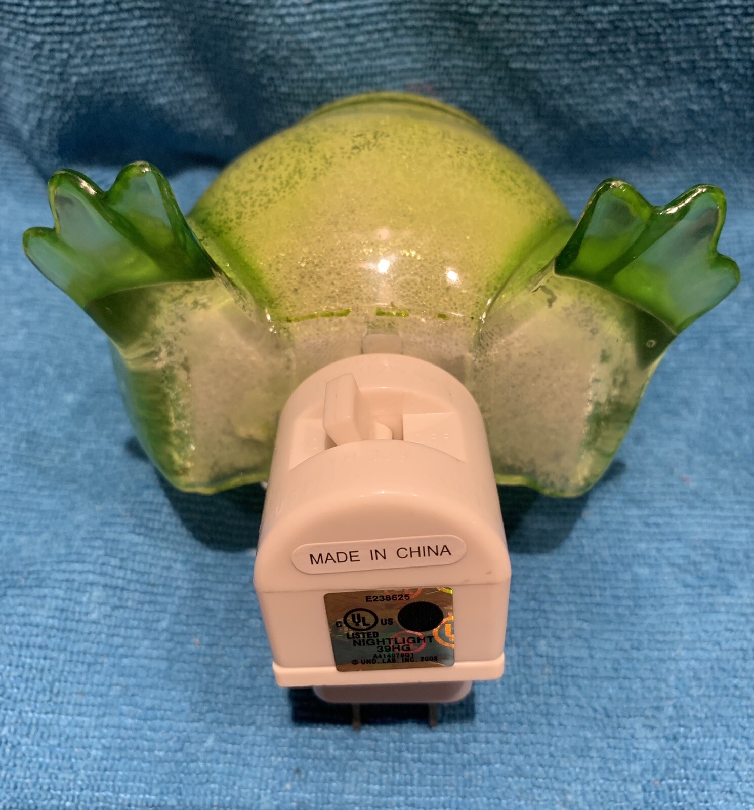 Frog Night Light Plug In With On Off Switch Plastic Bulb Included UL