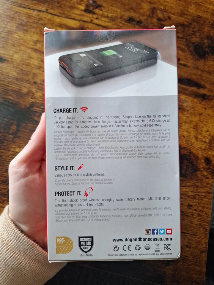 Estuche y almohadilla de carga inalámbrica Dog & BONE BACKBONE Foto 4 de 4