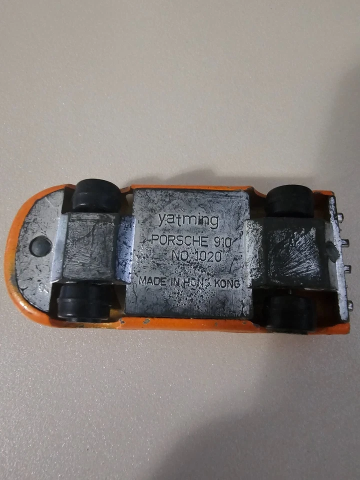 Porsche 910 Yatming años 70 base metálica 1020 hecho en Hong Kong 1:64 Foto 3 de 3