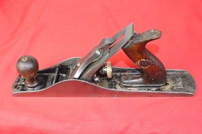 Vintage Bailey Stanley no 5 Wood Working Plane Corrugated  Apr 19-10    S W