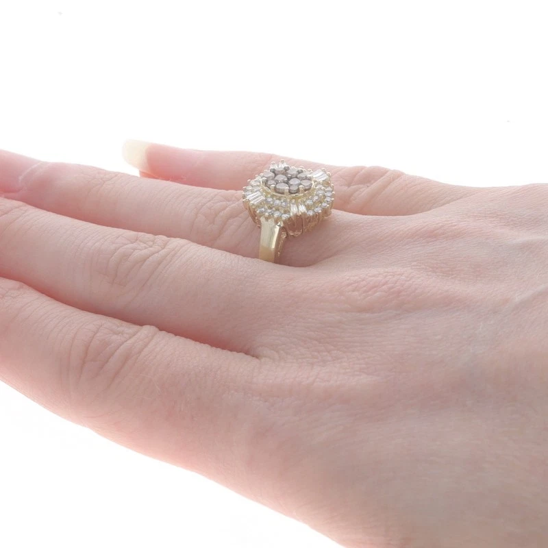 EFFY Diamond Cluster Halo Ring - Yellow Gold 14k Baguette & Round 1.00ctw - Image 4 of 4