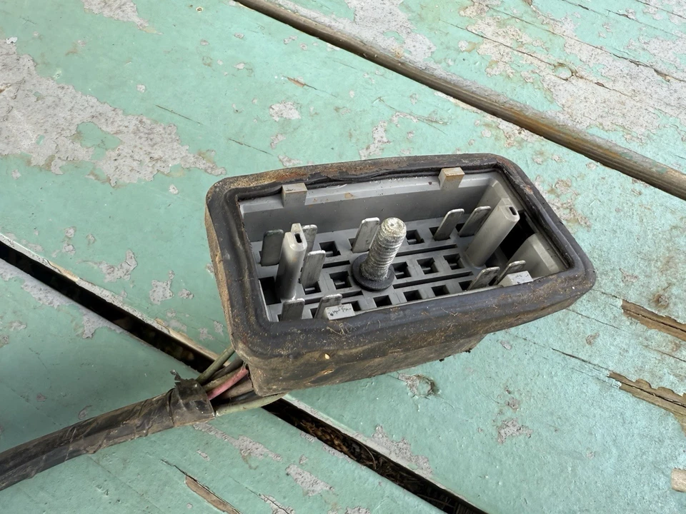 1977 1978 1979 Lincoln Continental Town Car CoupeHeadlight Wiring Harness - Image 3 of 4