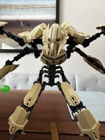 Star Wars General Grevious Set 75112. Pre-owned with All Parts Included.