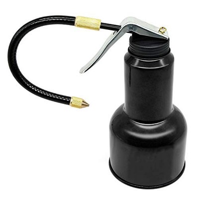 Metal Oil Can, Oil Pump Can with Spout Flexible, Hand Pump Oiler Can Tool Black