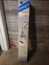 Aluminum Field Easel with Black used once