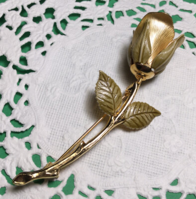 PRETTY VINTAGE ENAMELED AND GOLDTONE ROSE PIN BROOCH SO NICE