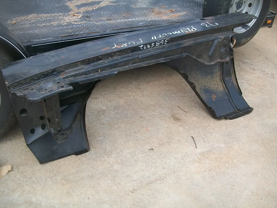 Новое из старых запасов MoPar 1973 Plymouth Fury пассажирское правое переднее крыло НОВОЕ - Изображение 4 из 4