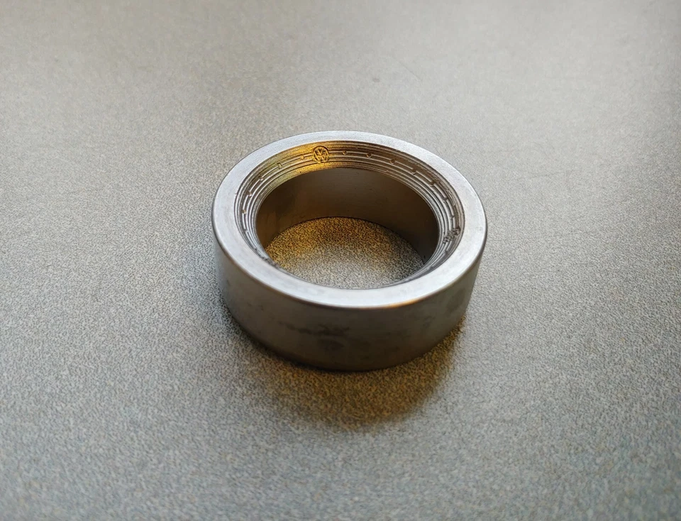 VERY NICE ORIGINAL PORSCHE 356 356A 356B REAR WHEEL BEARING INTERMEDIATE SPACER — 第 2/3 张图片