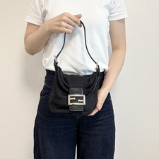 Borsa a mano FENDI Mamma Baguette mini patta cotone nero FF ferramenta argento